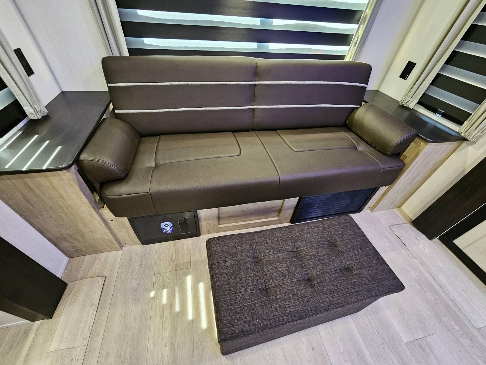 2026 Forest River RV 2026 Forest River RV Cherokee Wolf Den - thumbnail 6