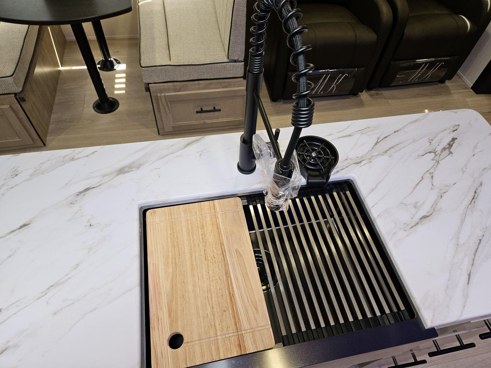 2026 Forest River RV 2026 Forest River RV Cherokee Wolf Den - thumbnail 11