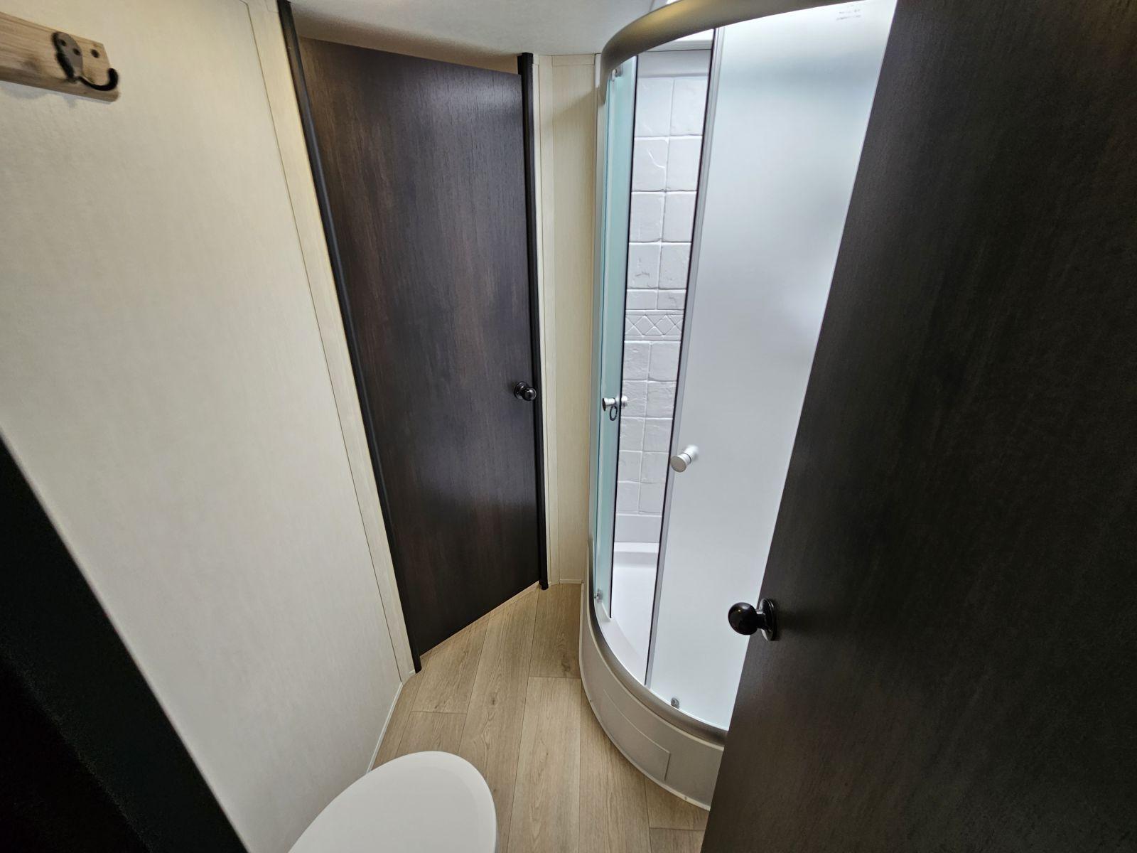 2026 Forest River RV 2026 Forest River RV Cherokee Wolf Den - thumbnail 18