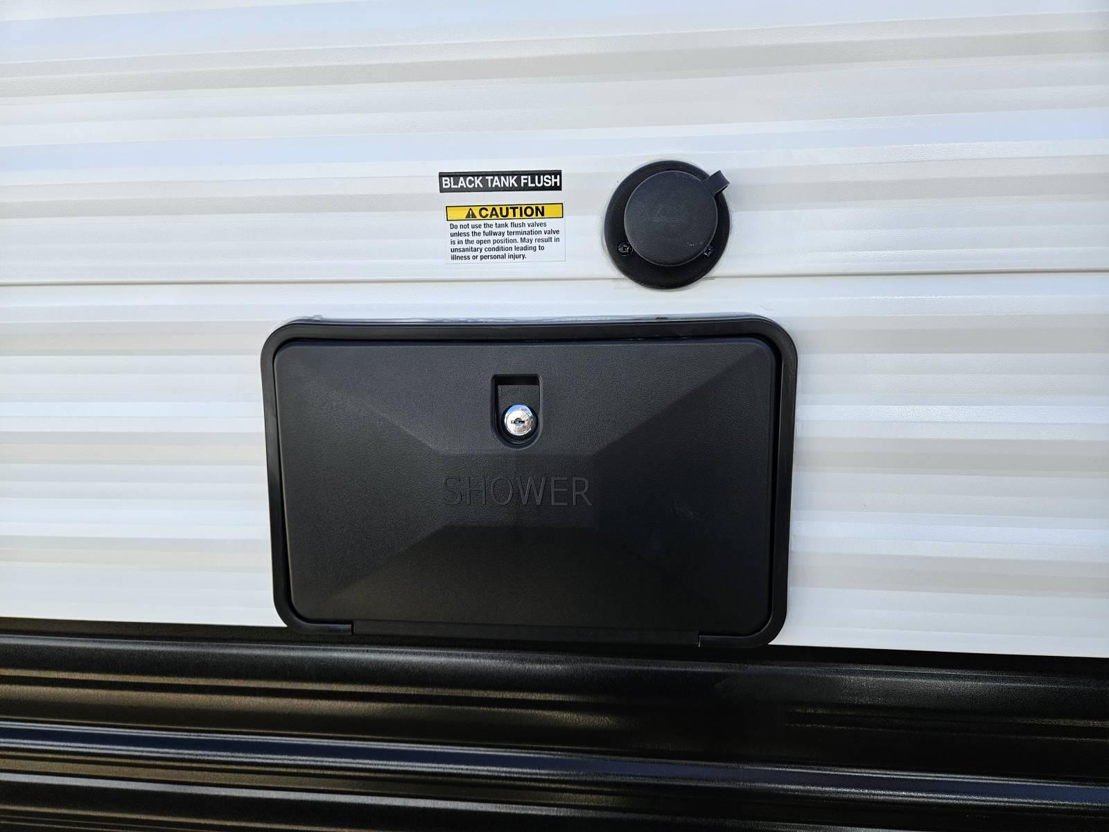 2026 Forest River RV 2026 Forest River RV Cherokee Wolf Den - thumbnail 25