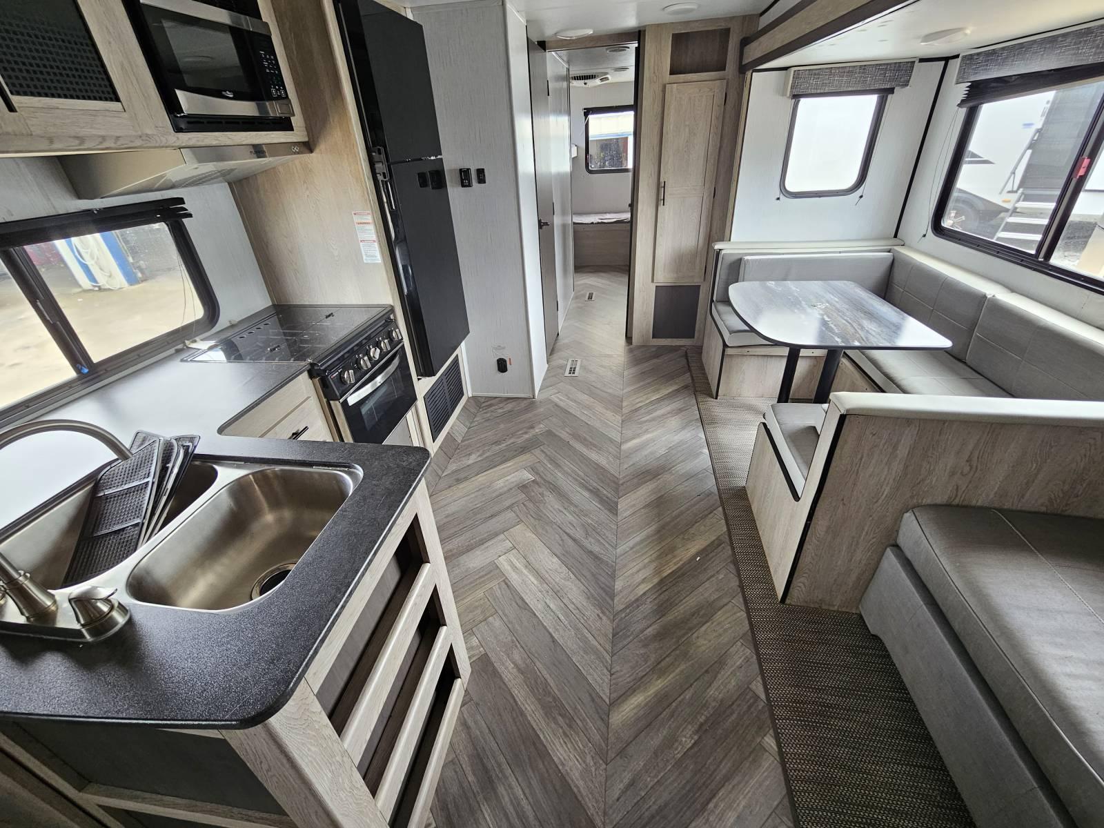 2022 Heartland 2022 Heartland Prowler - thumbnail 3