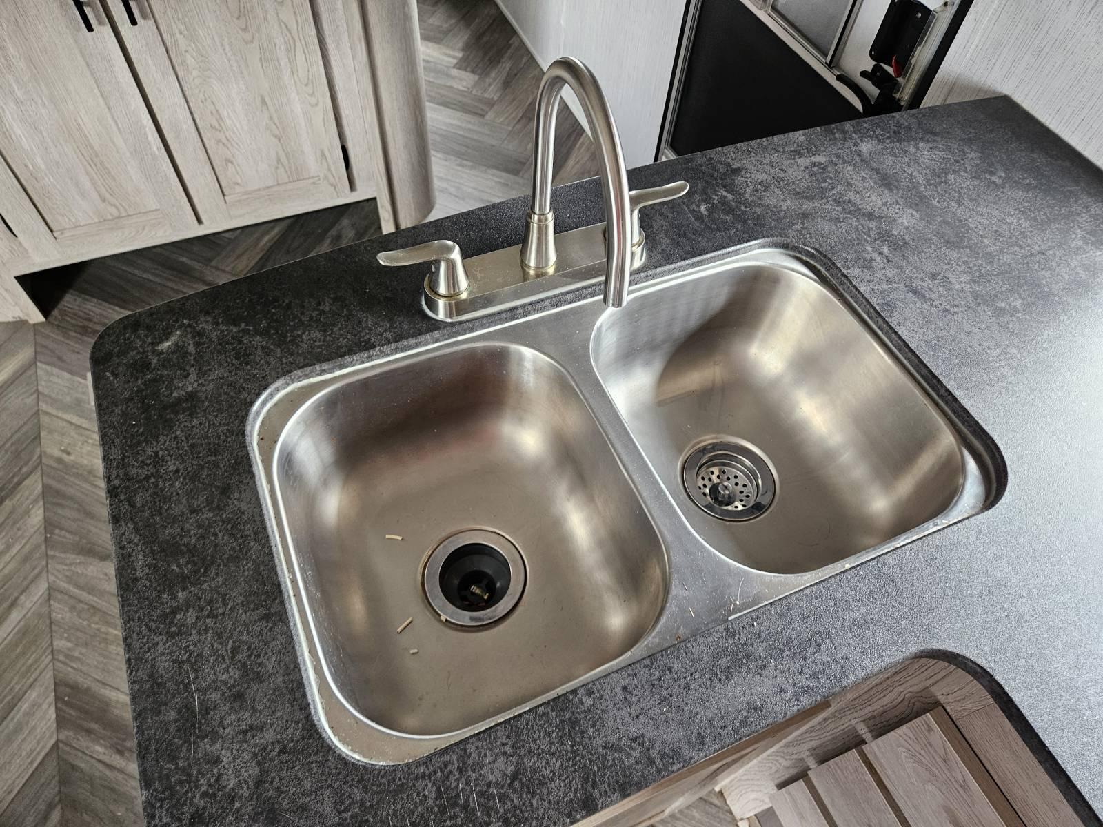 2022 Heartland 2022 Heartland Prowler - thumbnail 9