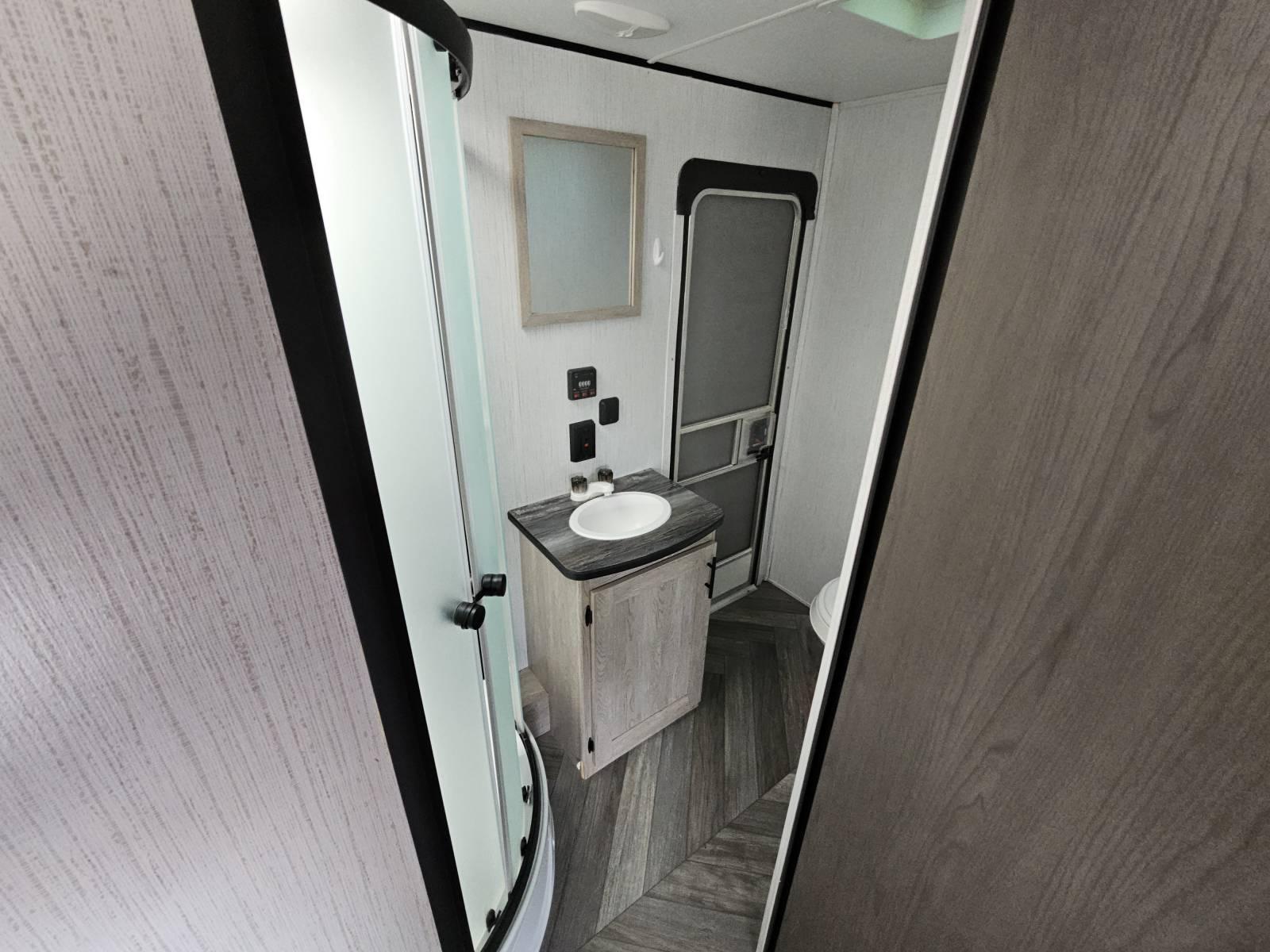 2022 Heartland 2022 Heartland Prowler - thumbnail 16