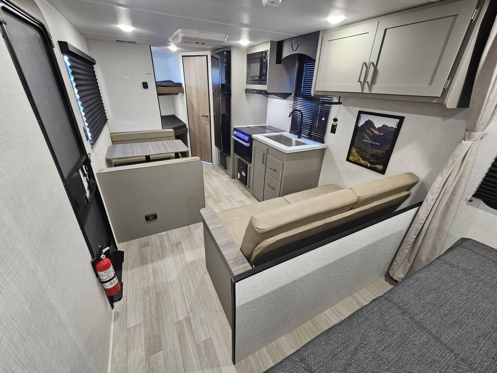 2026 Keystone 2026 Keystone Hideout - thumbnail 4