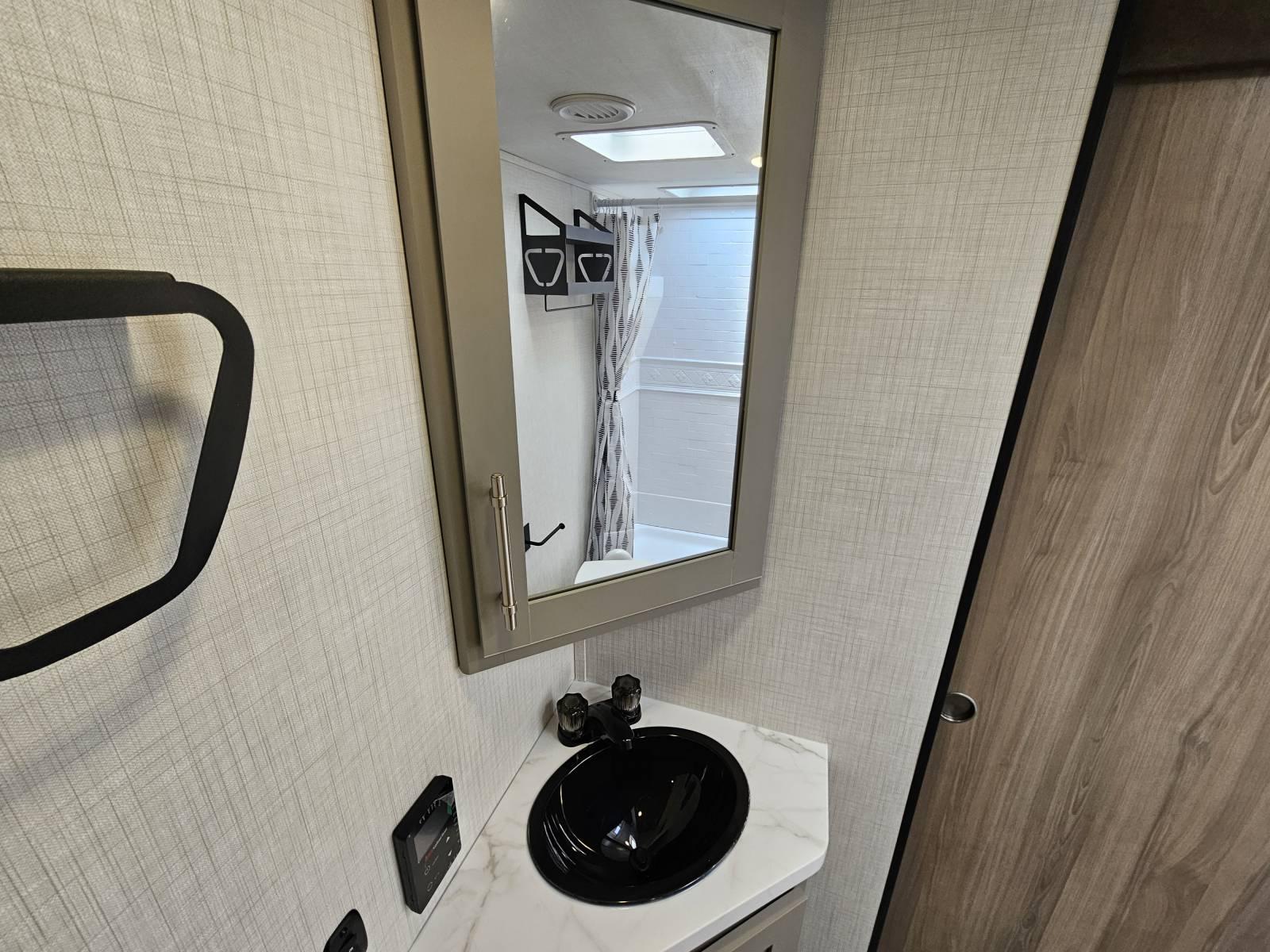 2026 Keystone 2026 Keystone Hideout - thumbnail 16