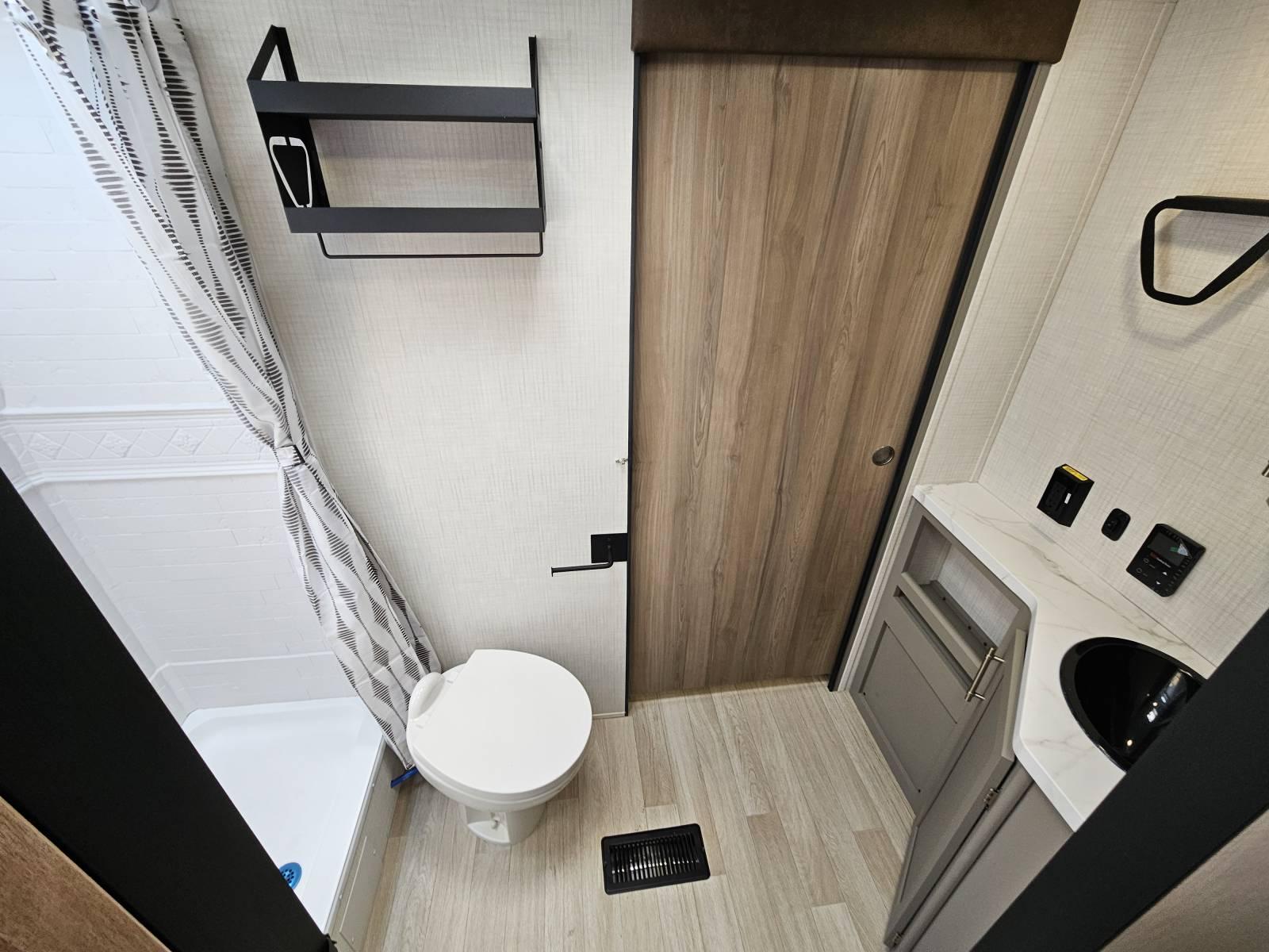 2026 Keystone 2026 Keystone Hideout - thumbnail 18