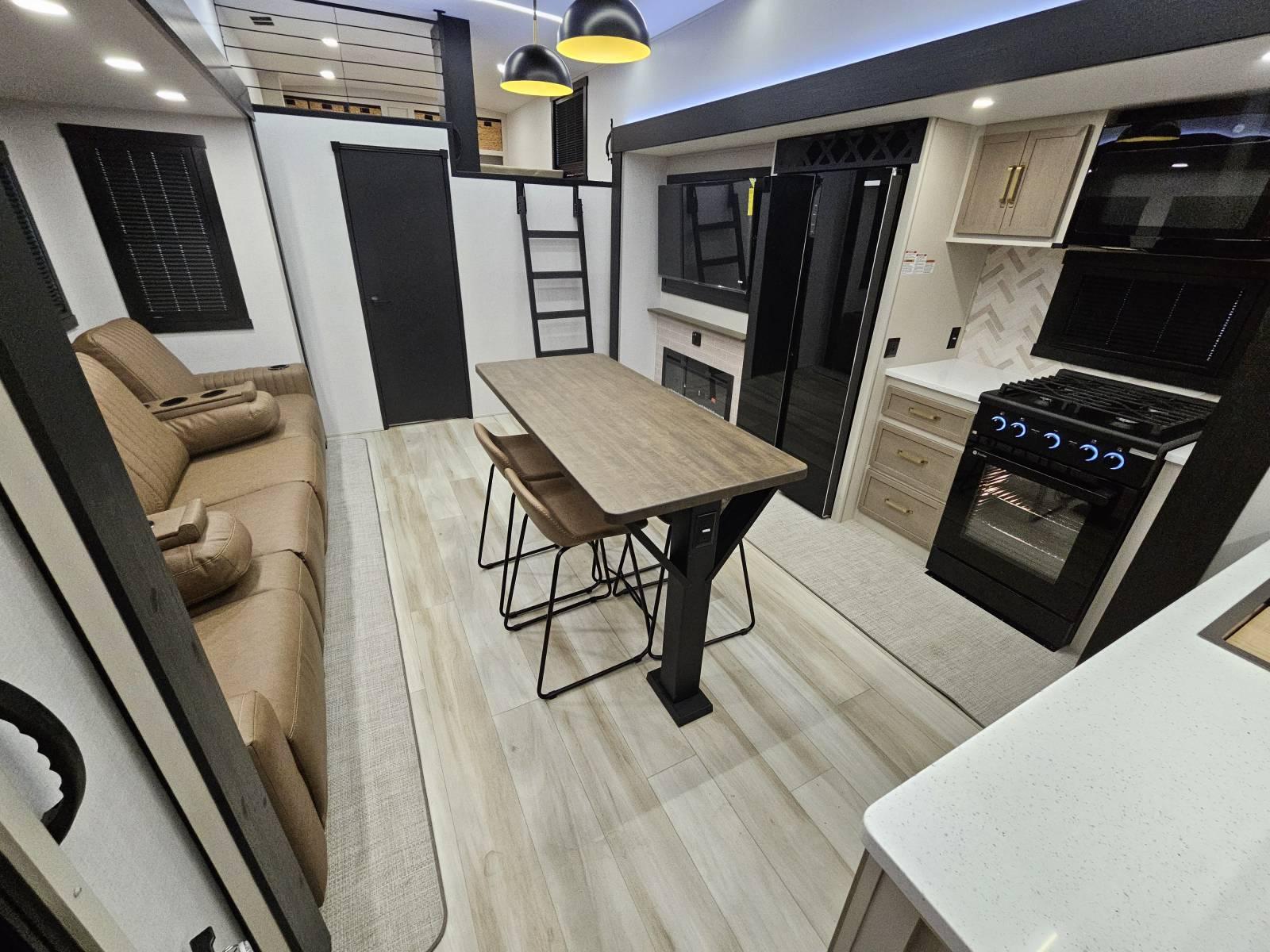 2026 Forest River RV 2026 Forest River RV Wildwood Heritage Glen - thumbnail 4