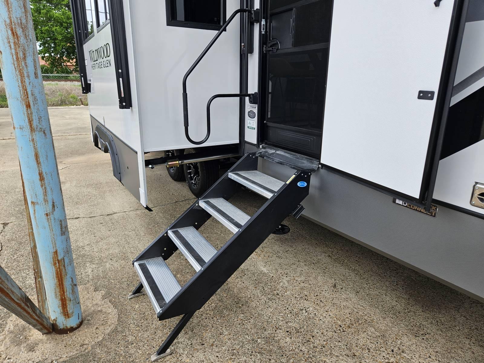 2026 Forest River RV 2026 Forest River RV Wildwood Heritage Glen - thumbnail 32