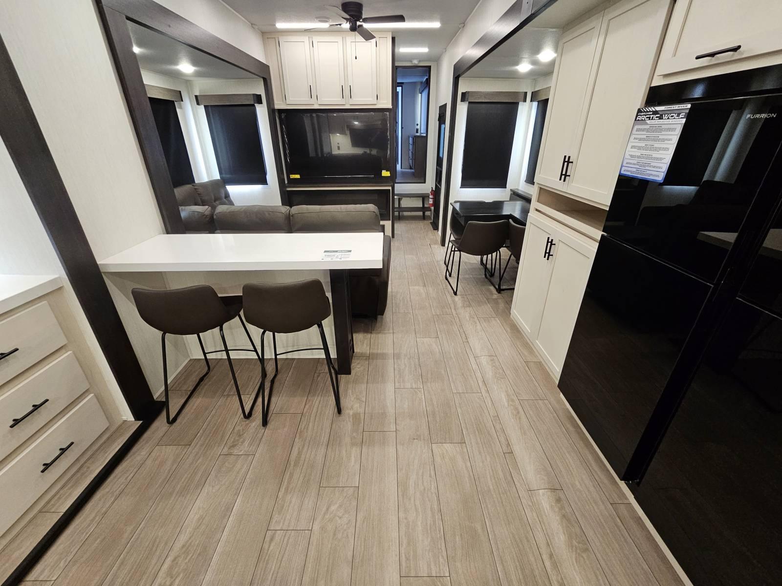 2026 Cherokee 2026 Cherokee Arctic Wolf - thumbnail 5