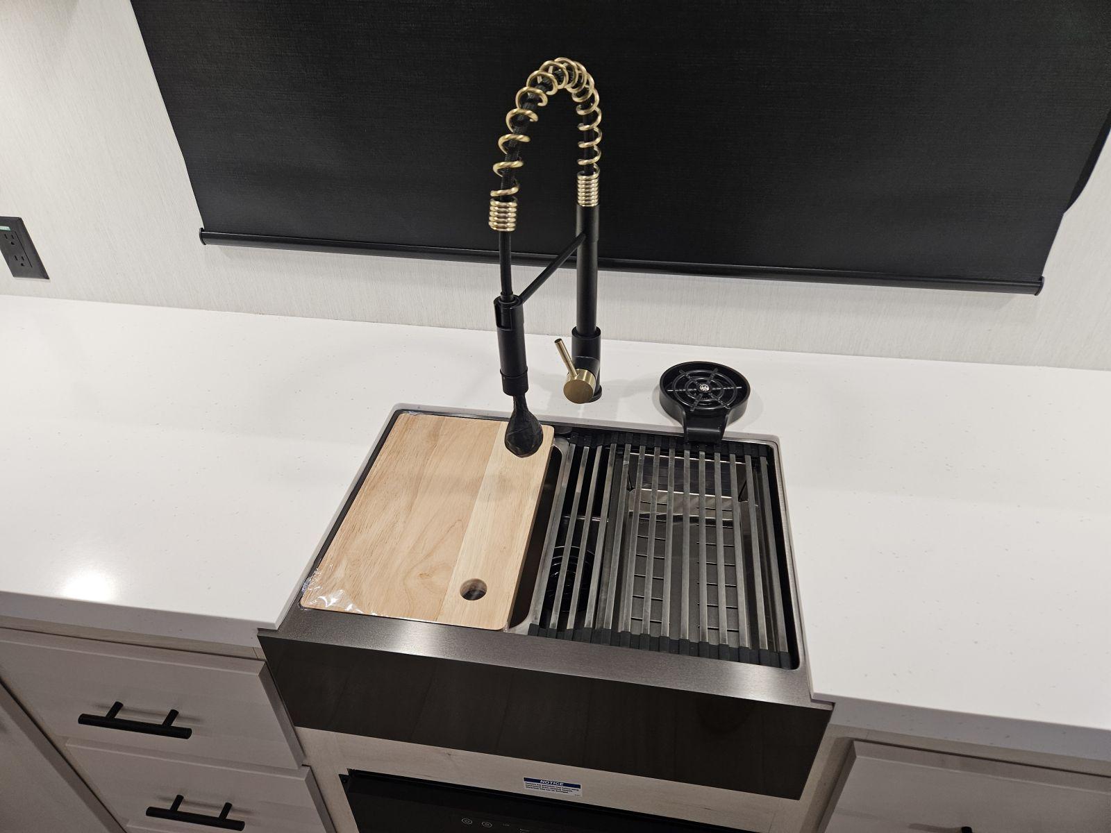 2026 Cherokee 2026 Cherokee Arctic Wolf - thumbnail 11