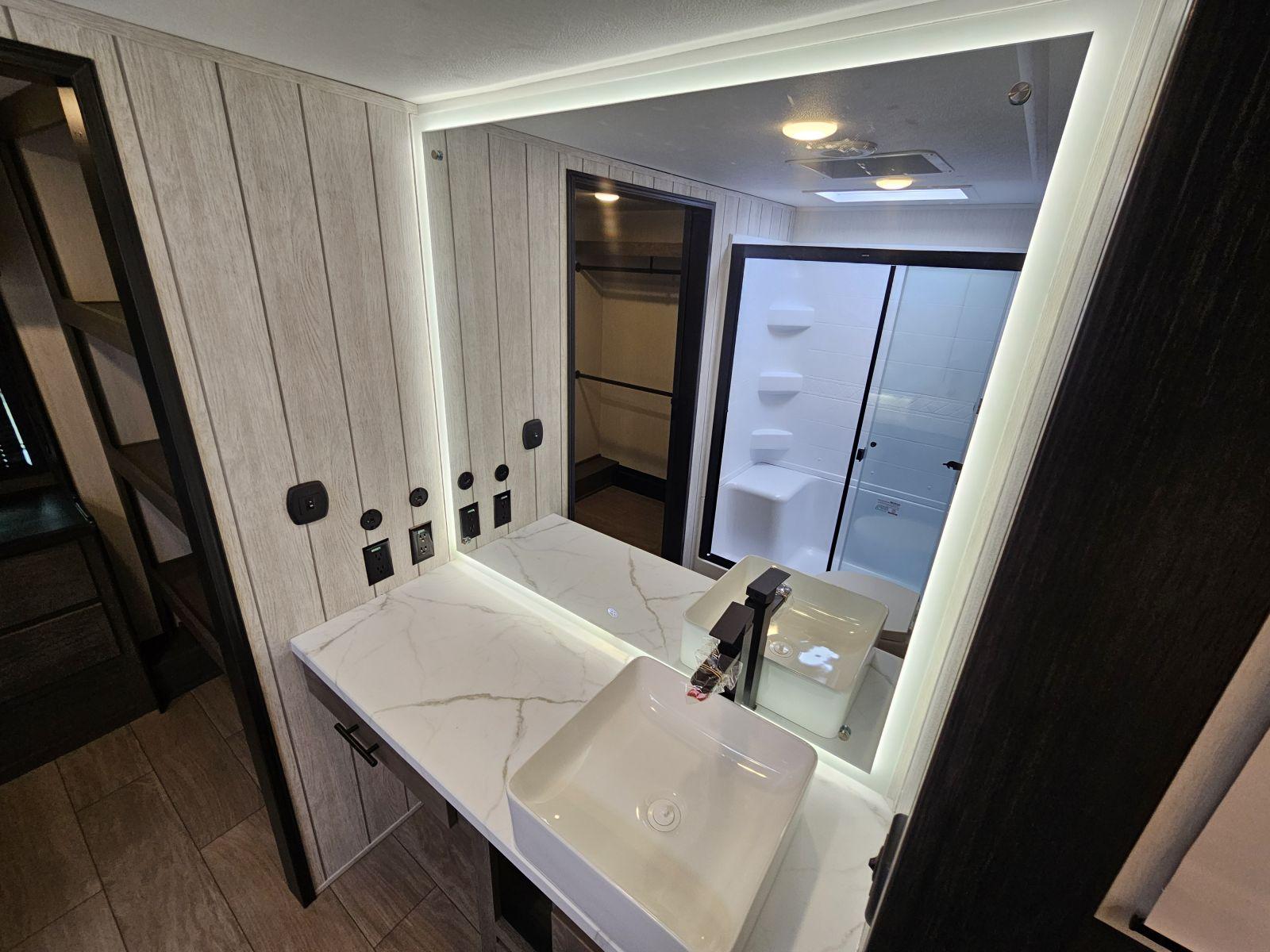 2026 Cherokee 2026 Cherokee Arctic Wolf - thumbnail 18