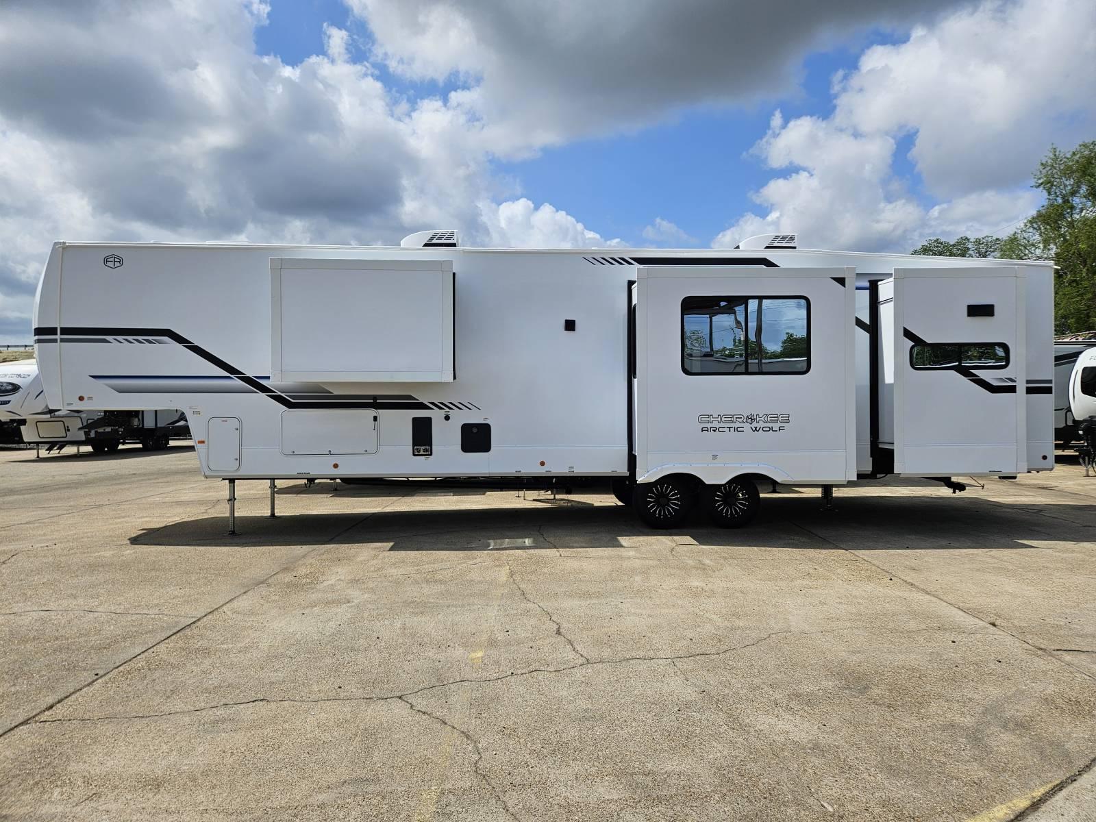 2026 Cherokee 2026 Cherokee Arctic Wolf - thumbnail 40