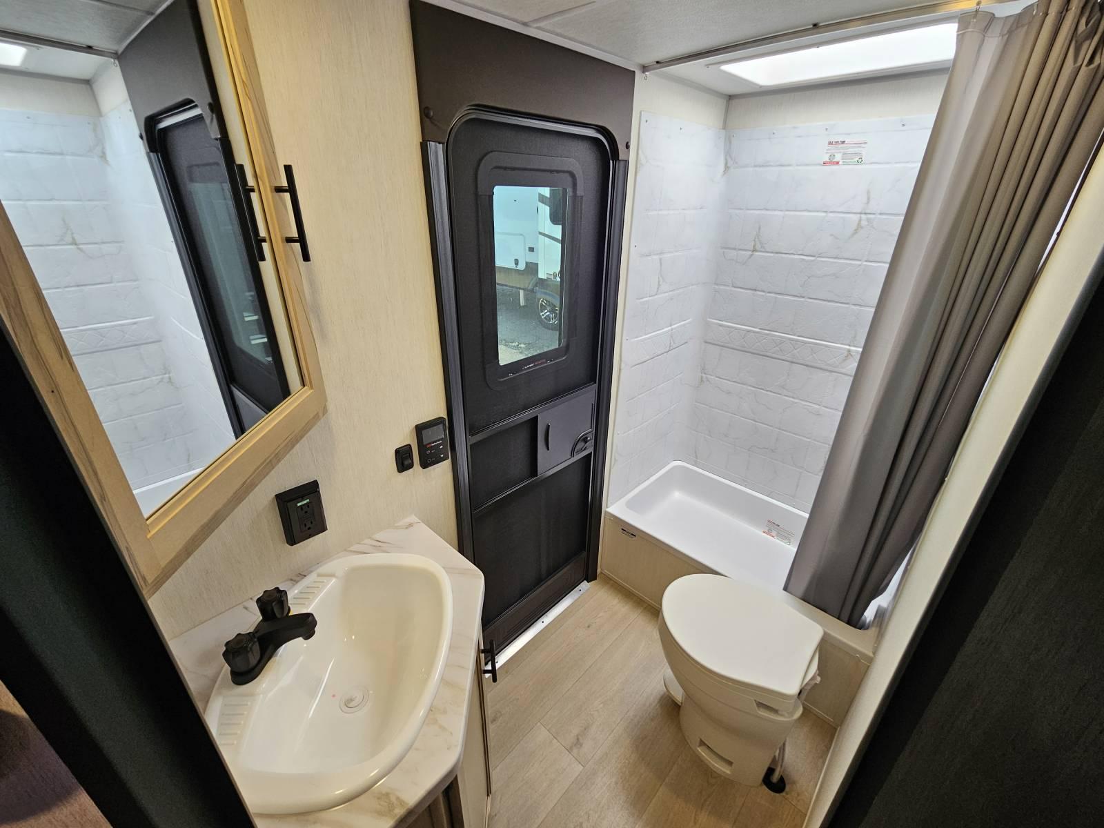 2026 Cherokee 2026 Cherokee Grey Wolf - thumbnail 19