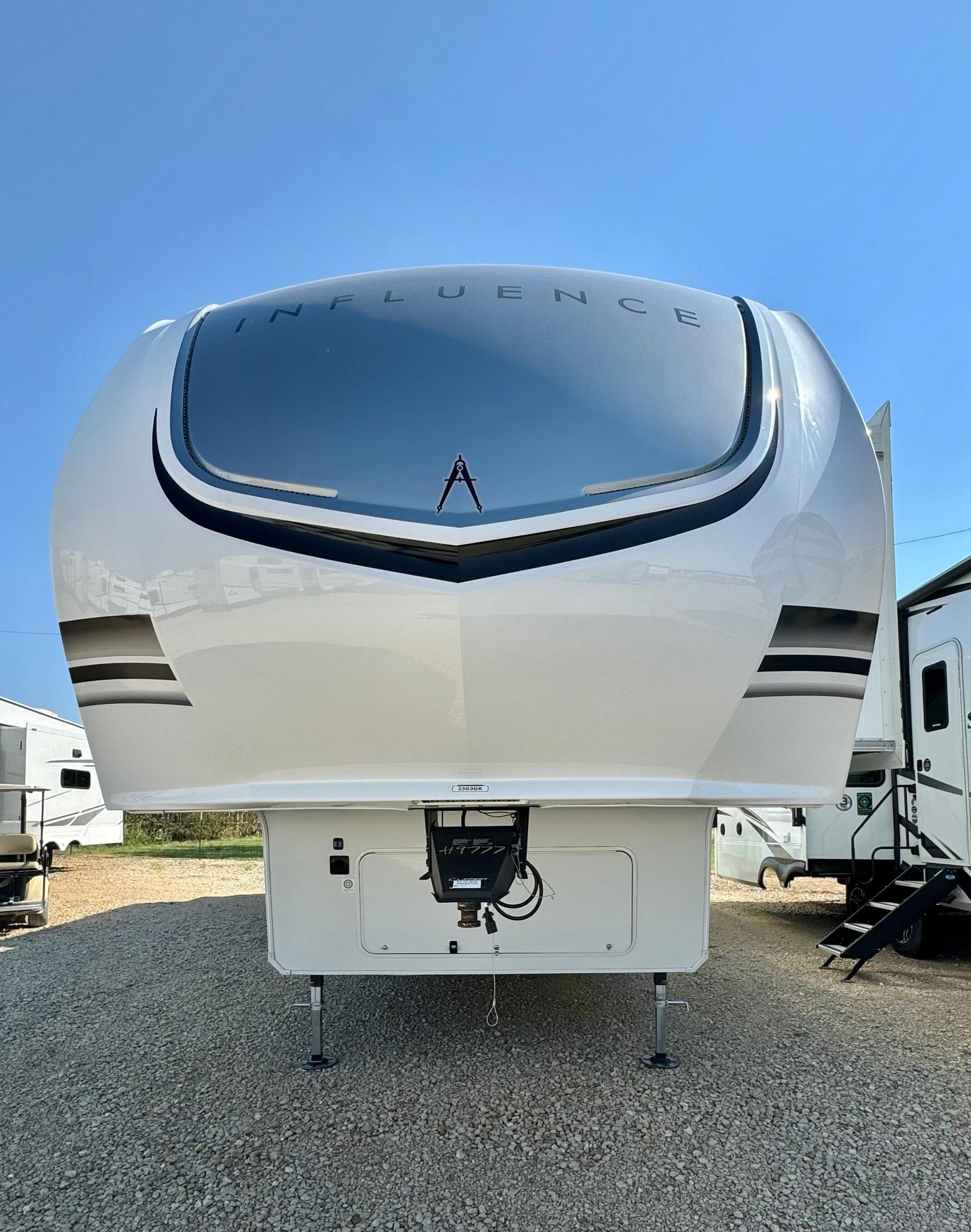 2025 Grand Design 2025 Grand Design Influence - thumbnail 15