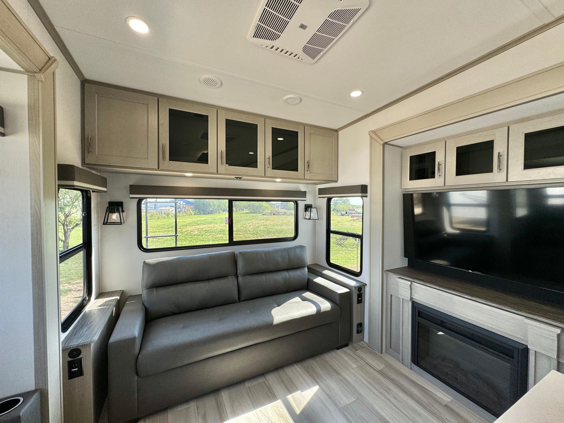 2025 Grand Design 2025 Grand Design Influence - thumbnail 29