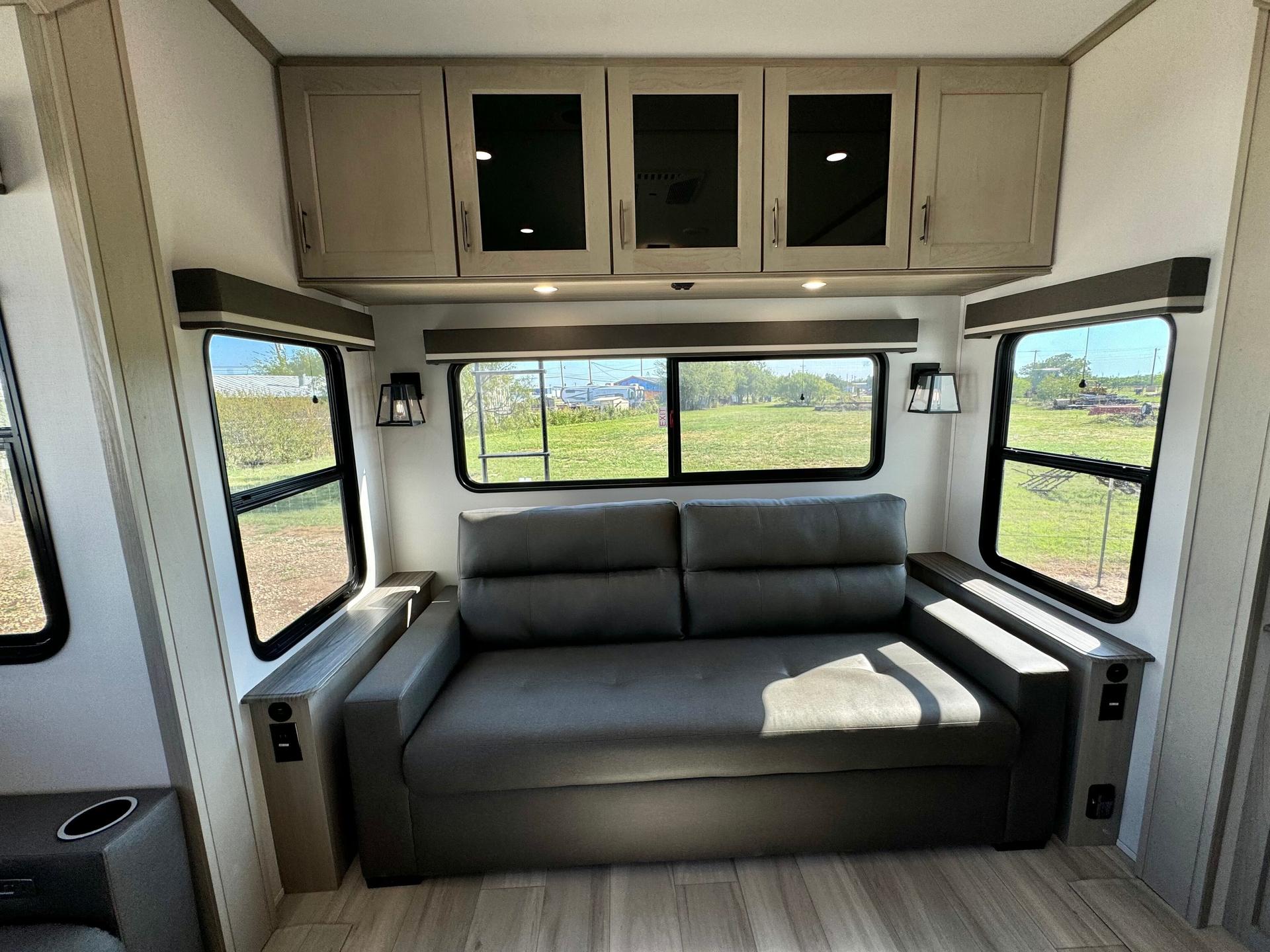 2025 Grand Design 2025 Grand Design Influence - thumbnail 30