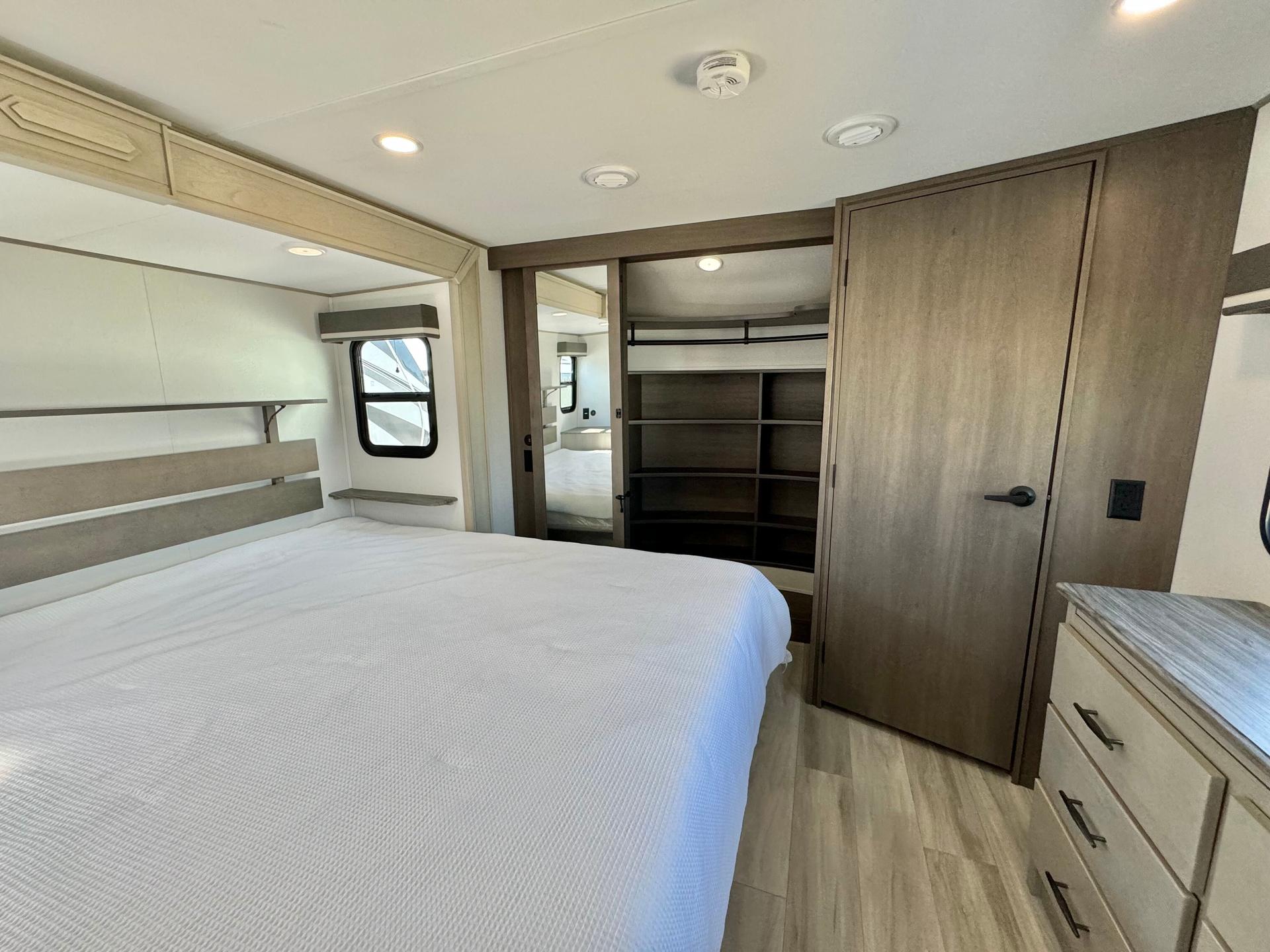 2025 Grand Design 2025 Grand Design Influence - thumbnail 43