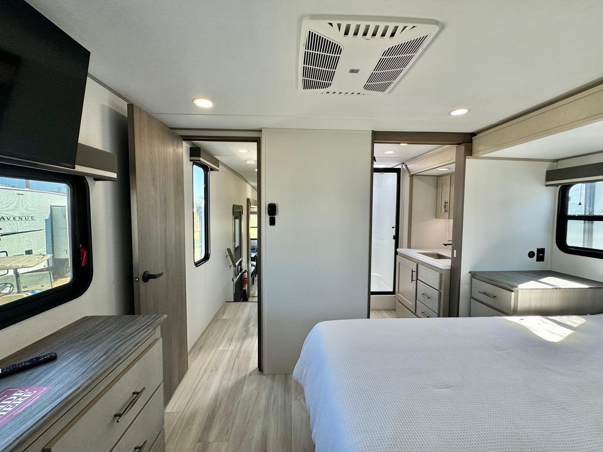 2025 Grand Design 2025 Grand Design Influence - thumbnail 49