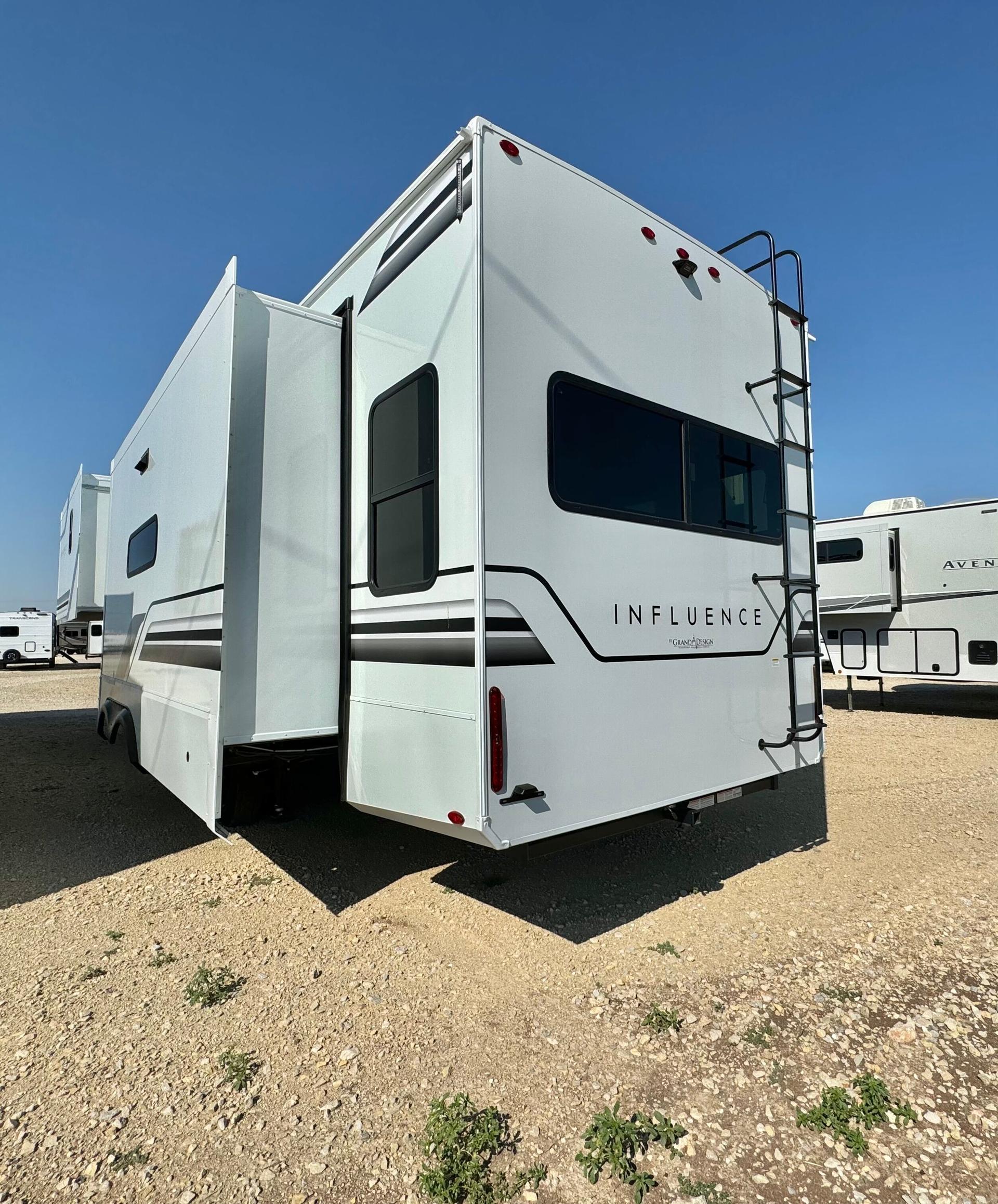 2025 Grand Design 2025 Grand Design Influence - thumbnail 8