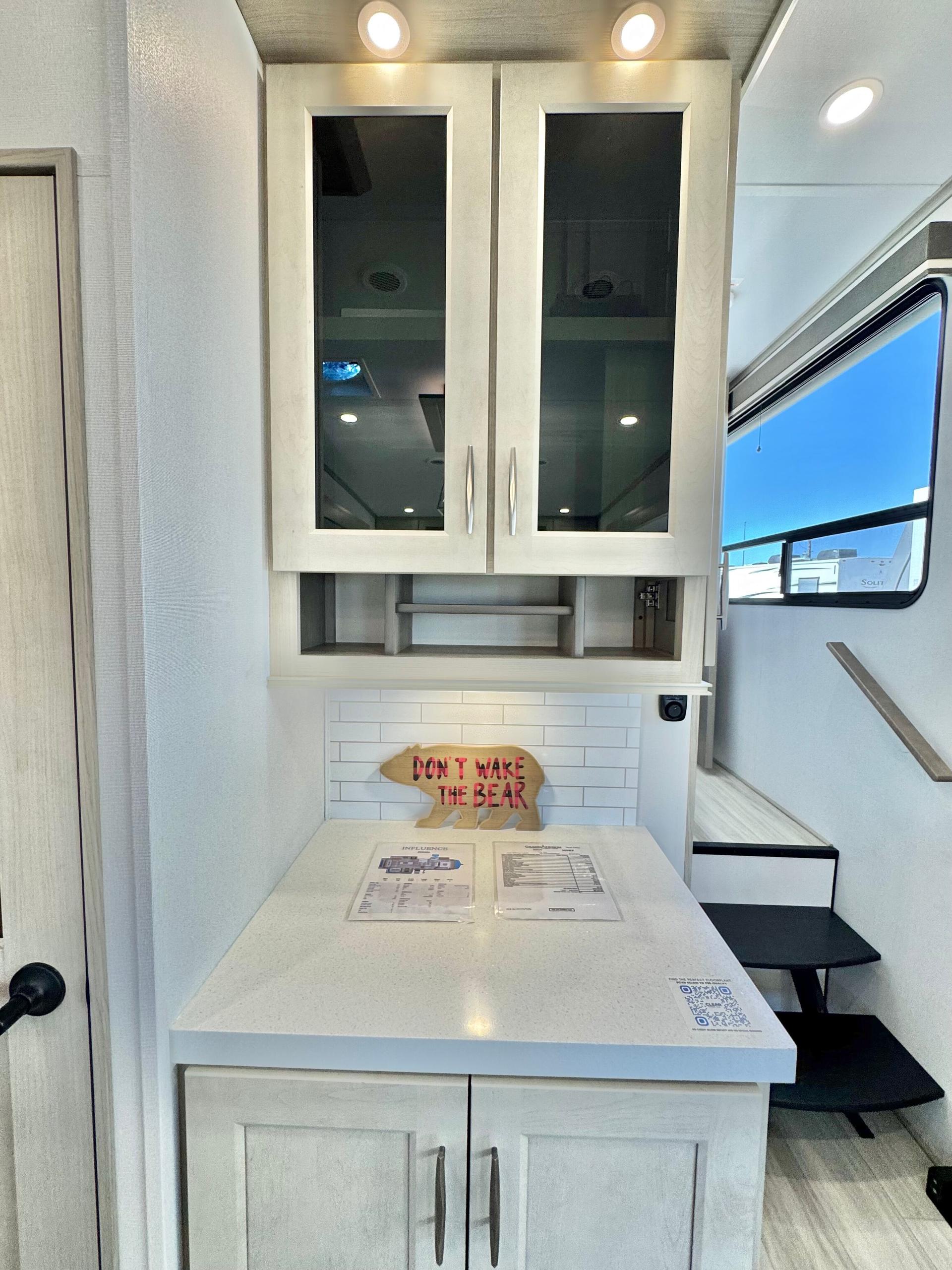 2025 Grand Design 2025 Grand Design Influence - thumbnail 30