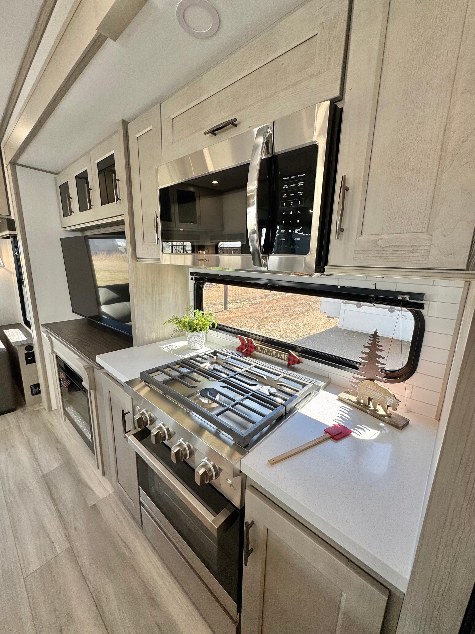 2025 Grand Design 2025 Grand Design Influence - thumbnail 34