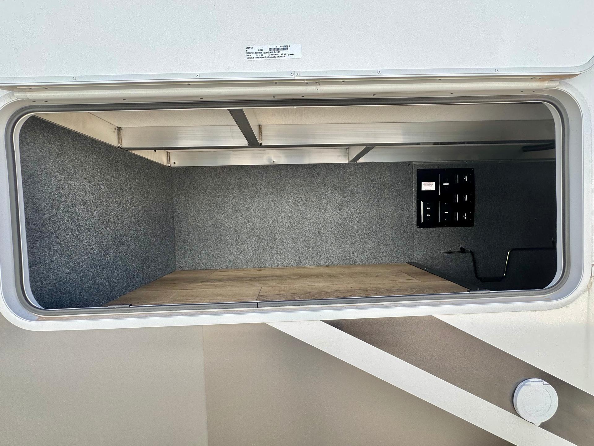 2025 Alliance RV 2025 Alliance RV Paradigm - thumbnail 11