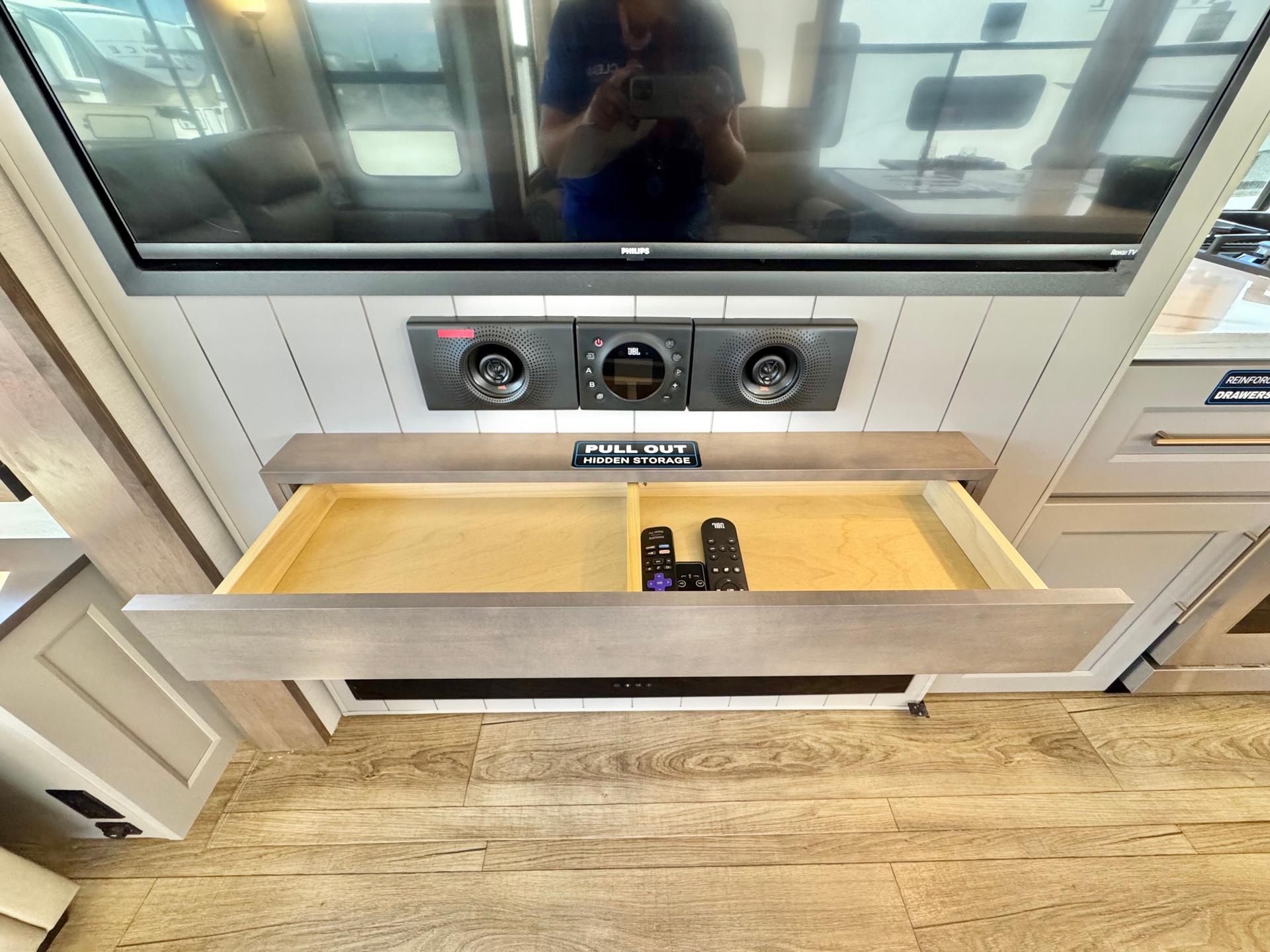 2025 Alliance RV 2025 Alliance RV Paradigm - thumbnail 43