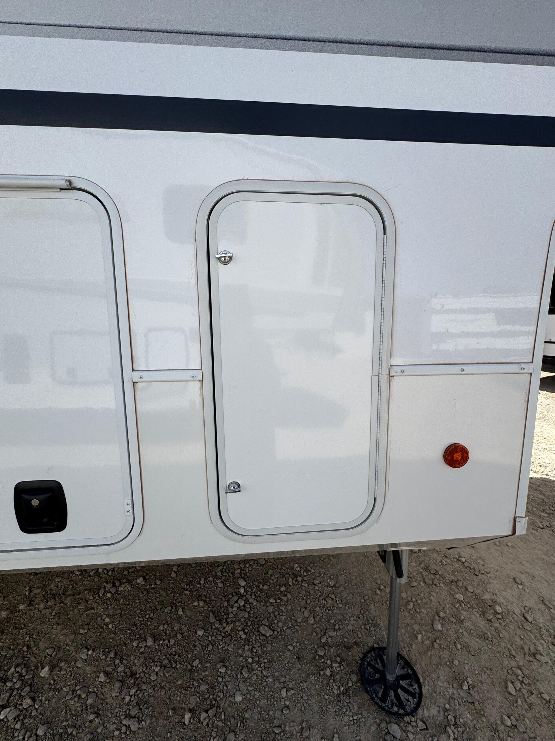 2025 Alliance RV 2025 Alliance RV Paradigm - thumbnail 6