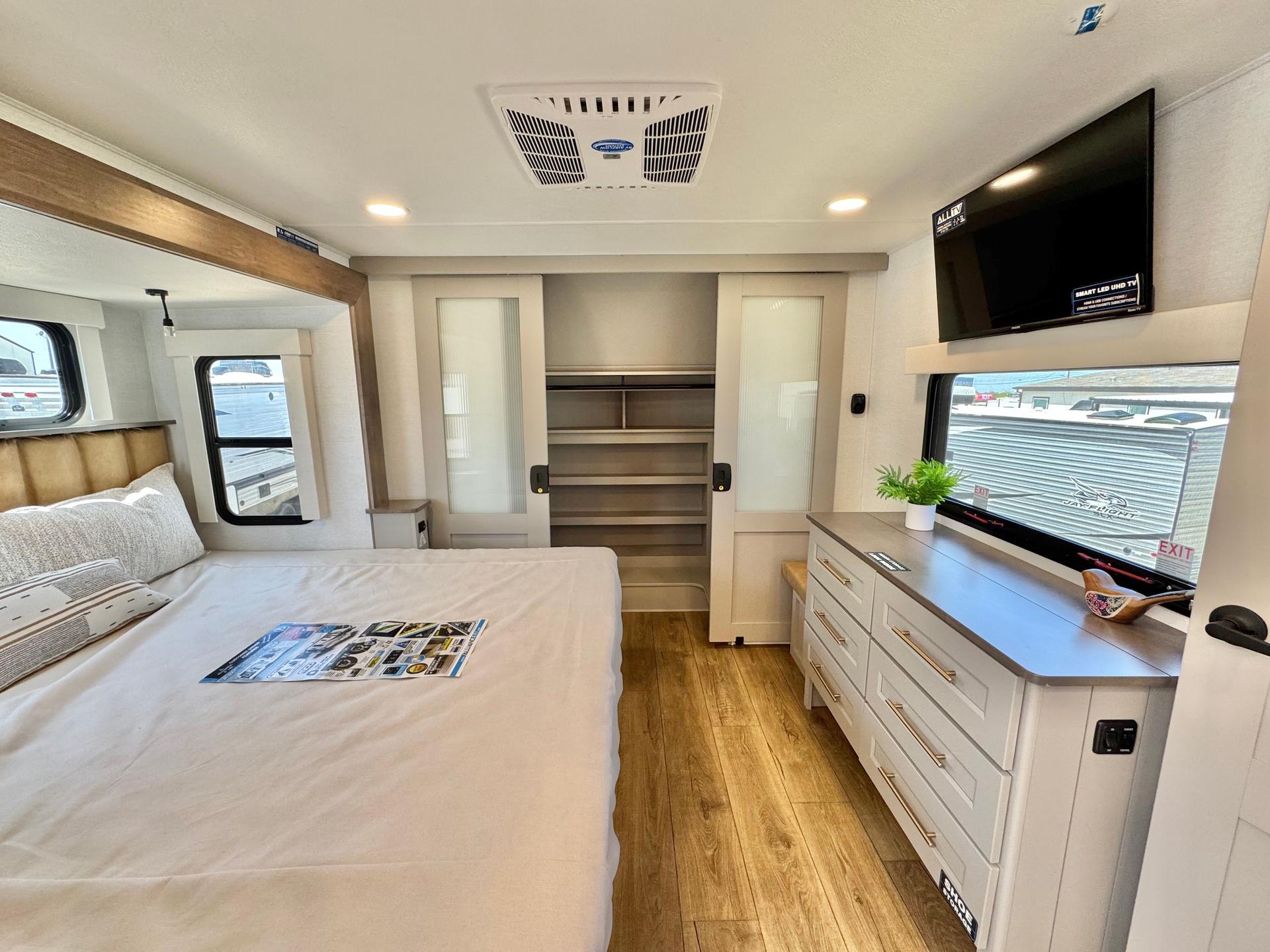 2025 Alliance RV 2025 Alliance RV Paradigm - thumbnail 59