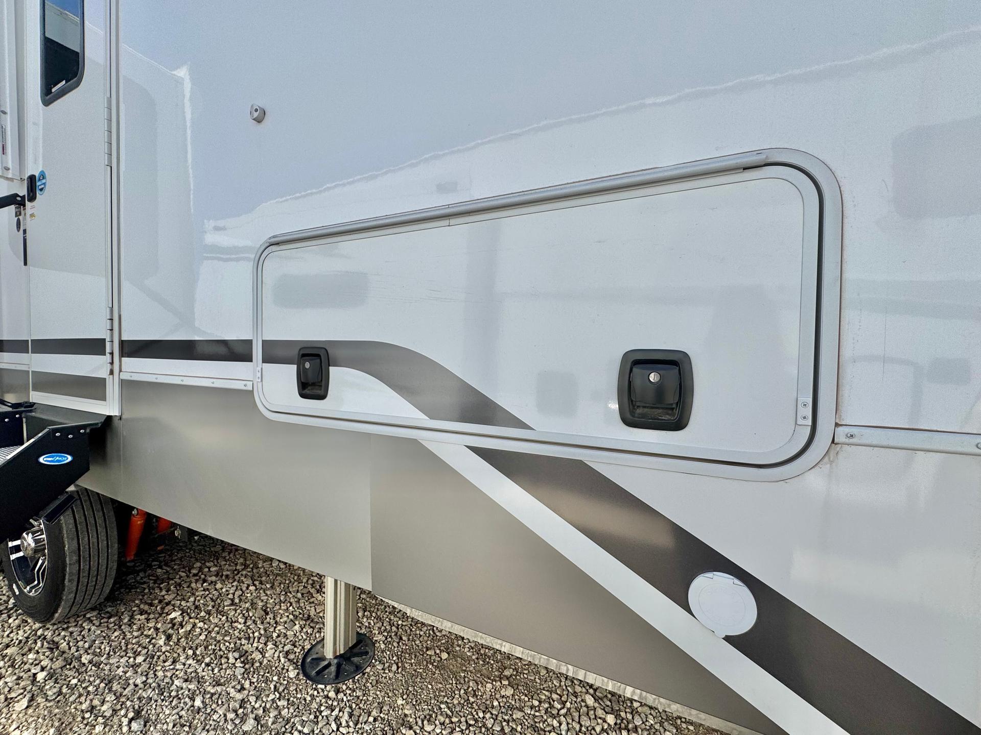 2025 Alliance RV 2025 Alliance RV Paradigm - thumbnail 10