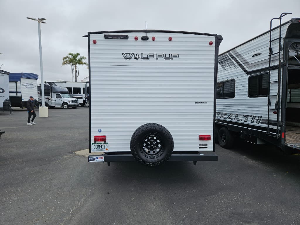 2024 Forest River 2024 Forest River Cherokee Wolf Pup - thumbnail 4