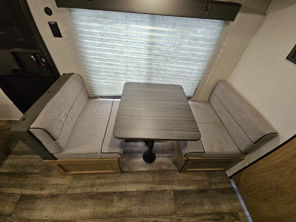 2024 Forest River 2024 Forest River Cherokee Wolf Pup - thumbnail 11