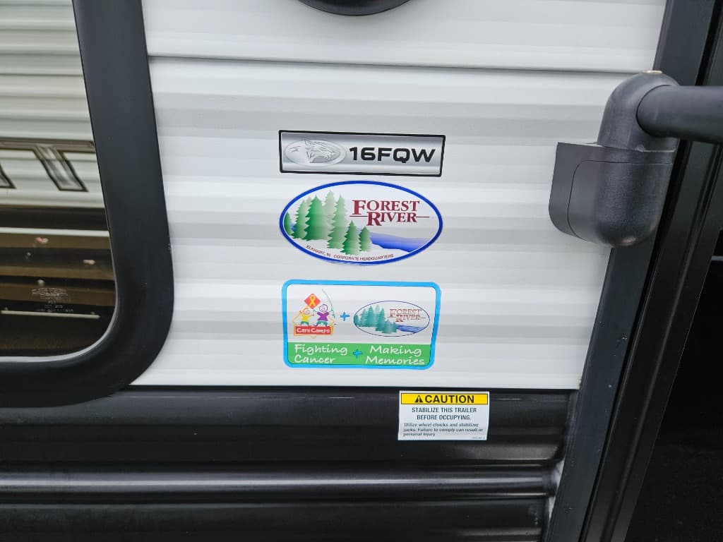 2024 Forest River 2024 Forest River Cherokee Wolf Pup - thumbnail 35