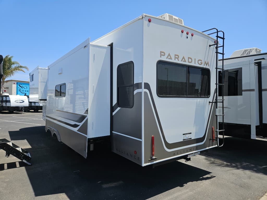 2025 Alliance RV 2025 Alliance RV Paradigm - thumbnail 5