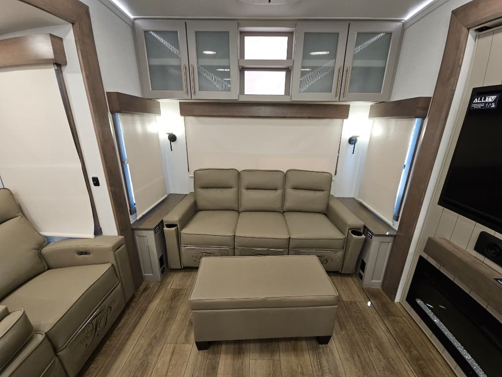2025 Alliance RV 2025 Alliance RV Paradigm - thumbnail 15