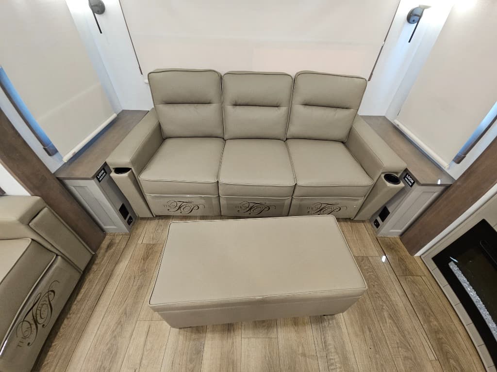 2025 Alliance RV 2025 Alliance RV Paradigm - thumbnail 16