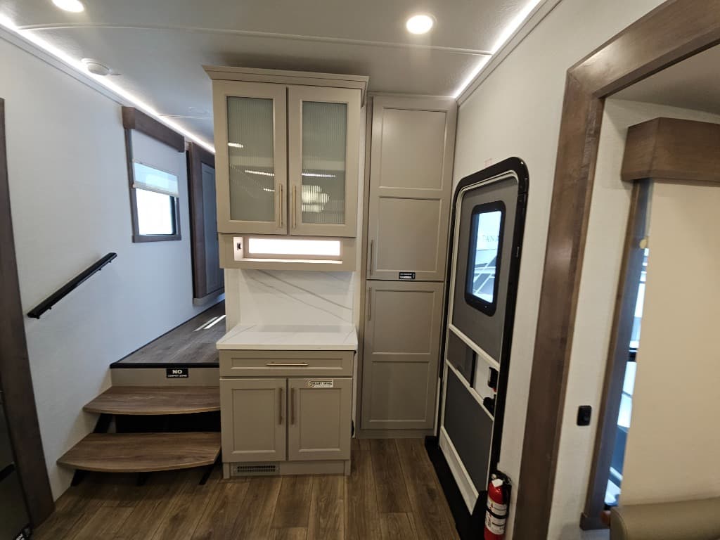 2025 Alliance RV 2025 Alliance RV Paradigm - thumbnail 33