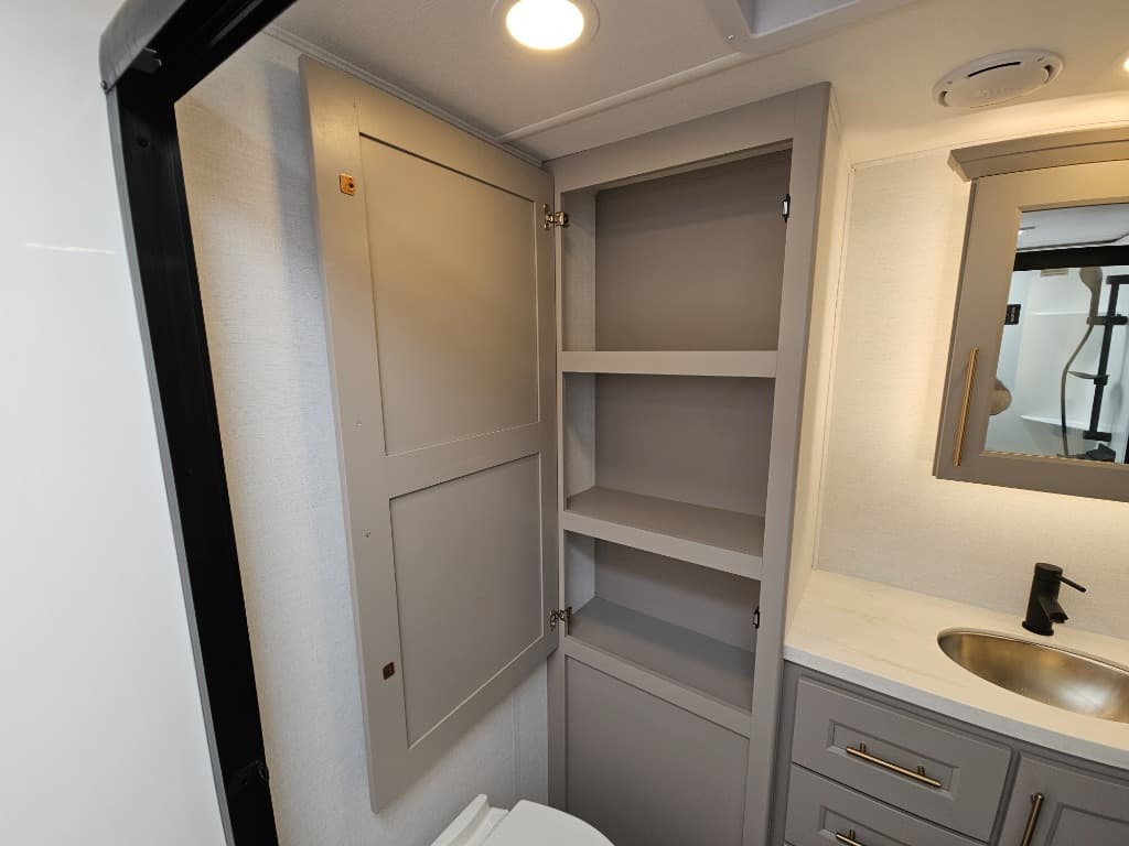 2025 Alliance RV 2025 Alliance RV Paradigm - thumbnail 40