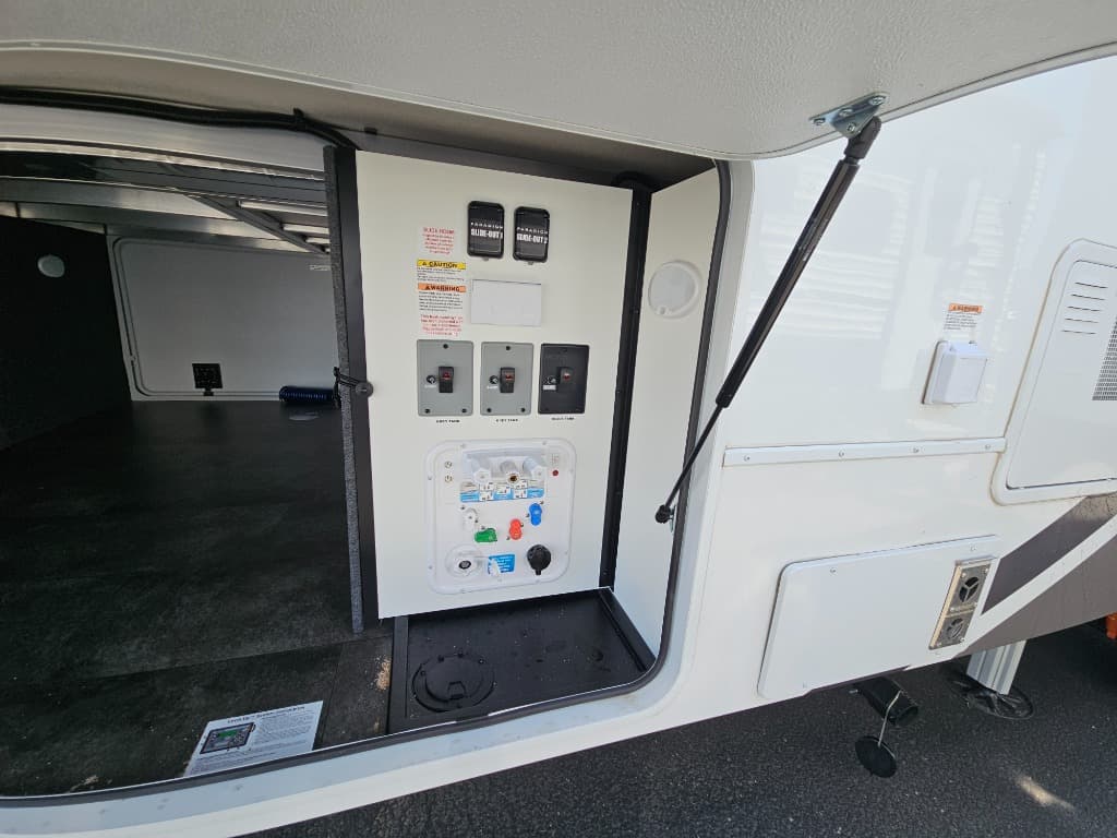 2025 Alliance RV 2025 Alliance RV Paradigm - thumbnail 64