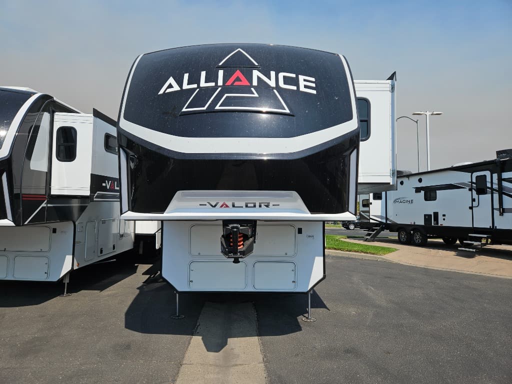 2026 Alliance RV 2026 Alliance RV Valor - thumbnail 7