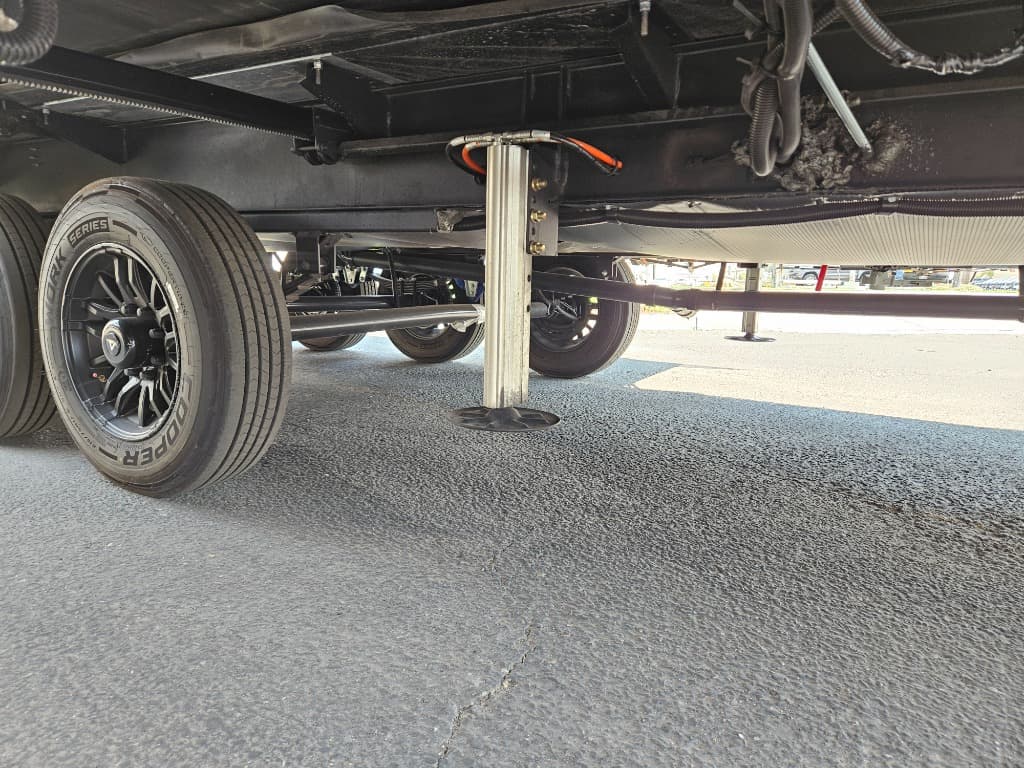 2026 Alliance RV 2026 Alliance RV Valor - thumbnail 19