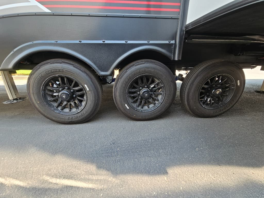 2026 Alliance RV 2026 Alliance RV Valor - thumbnail 20