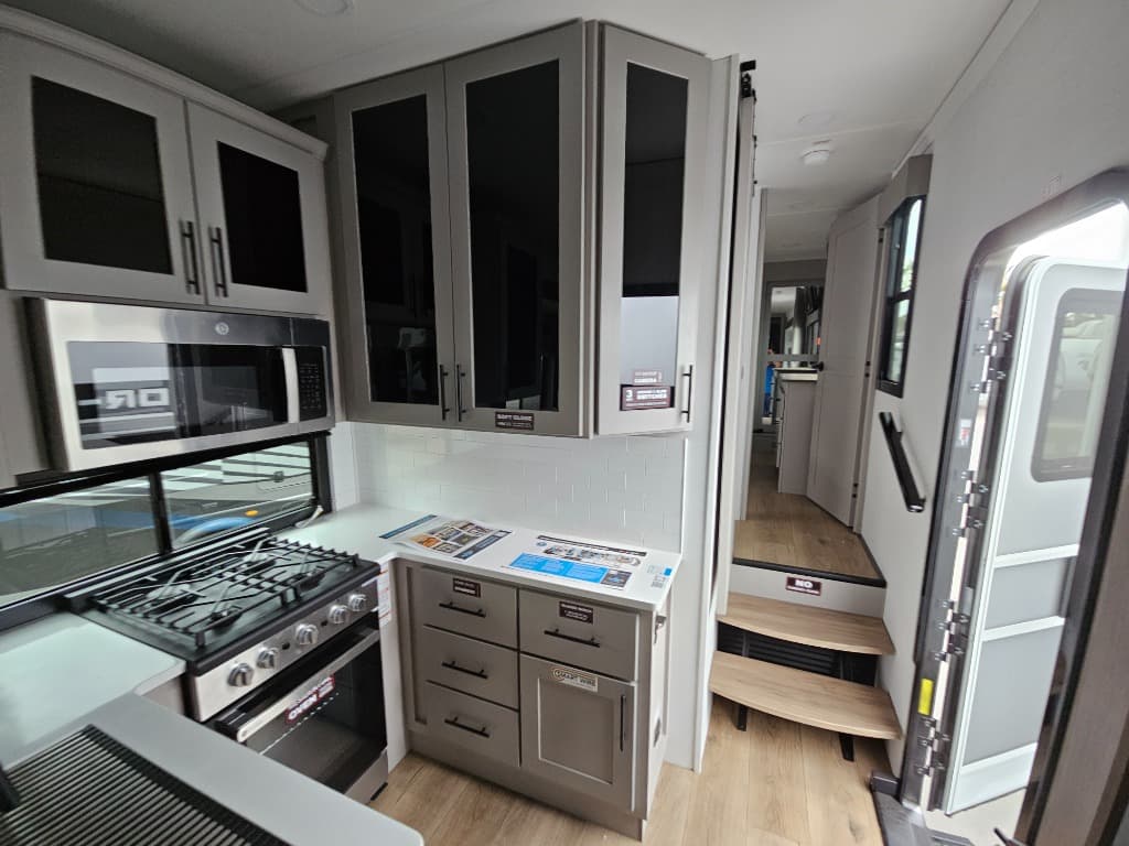 2026 Alliance RV 2026 Alliance RV Valor - thumbnail 45