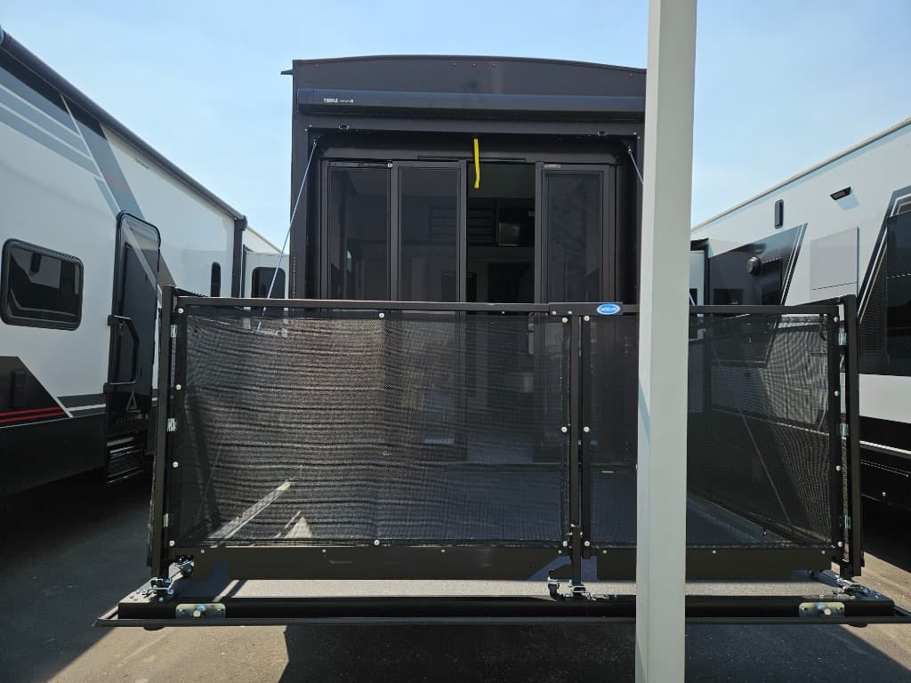 2026 Alliance RV 2026 Alliance RV Valor - thumbnail 4