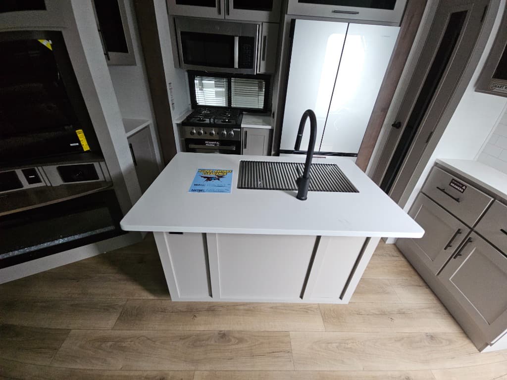 2026 Alliance RV 2026 Alliance RV Valor - thumbnail 36