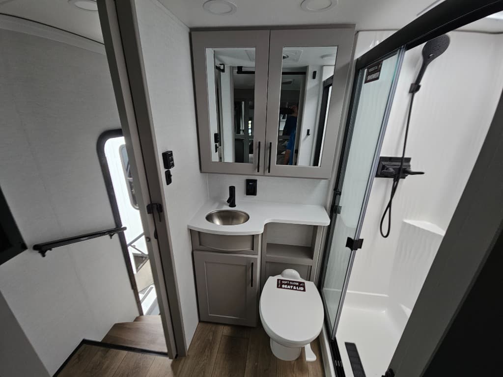 2026 Alliance RV 2026 Alliance RV Valor - thumbnail 41