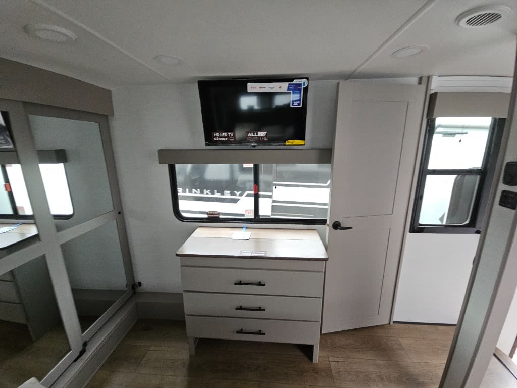 2026 Alliance RV 2026 Alliance RV Valor - thumbnail 44