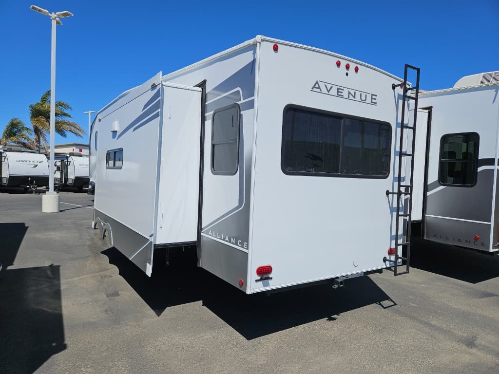 2026 Alliance RV 2026 Alliance RV Avenue - thumbnail 5