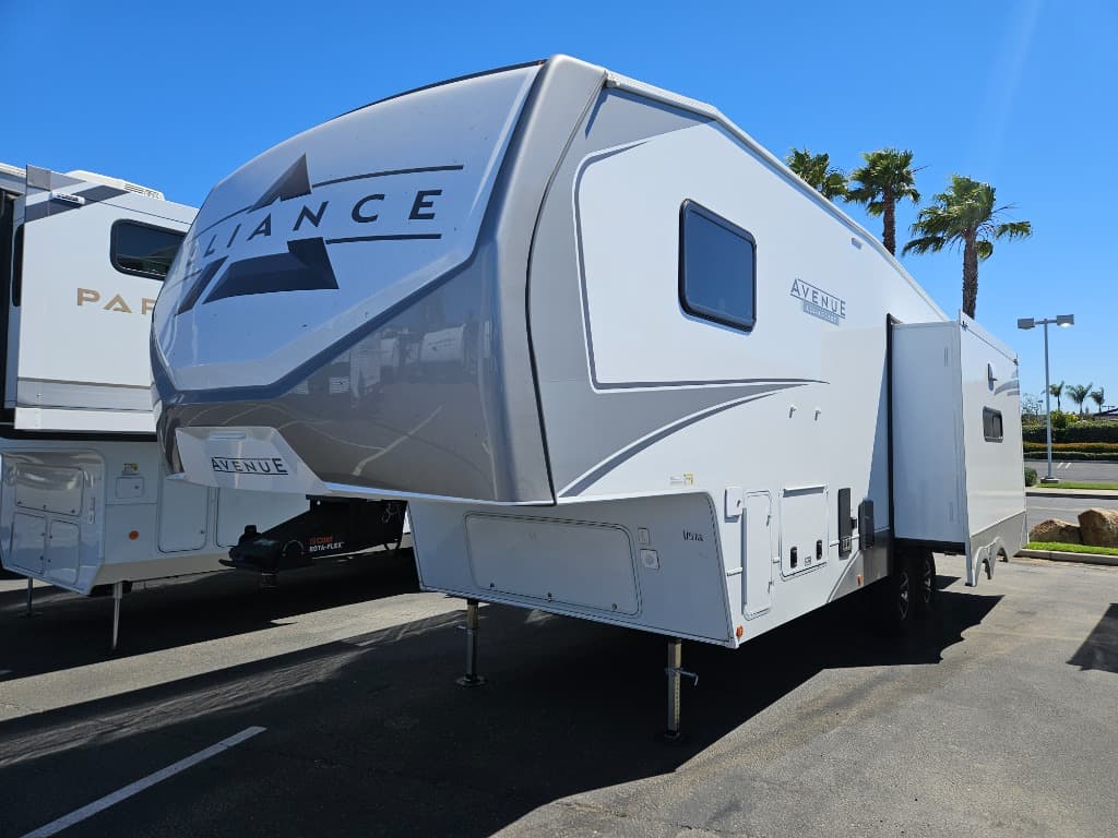 2026 Alliance RV 2026 Alliance RV Avenue - thumbnail 6
