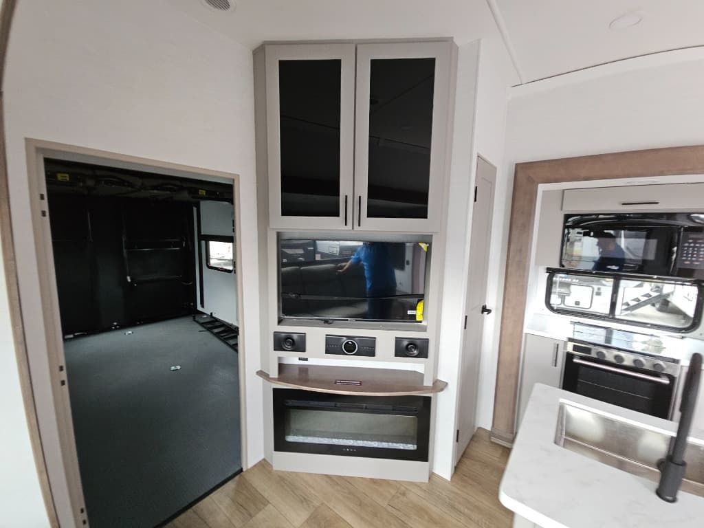 2026 Alliance RV 2026 Alliance RV Valor All-Access - thumbnail 12